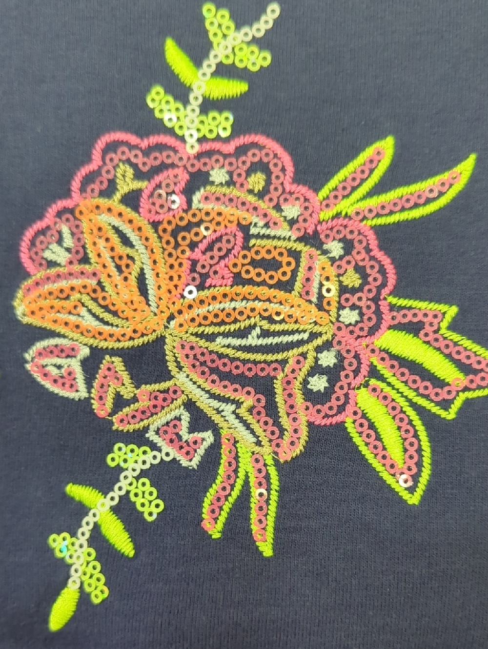 NWT Navy Floral Embroidered Sweatshirt with Hot Pink Flare Leggings Size Medium - Picture 3 of 10